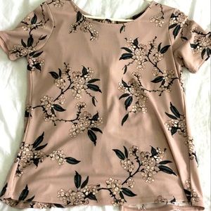 Dynamite open back tshirt short sleeve